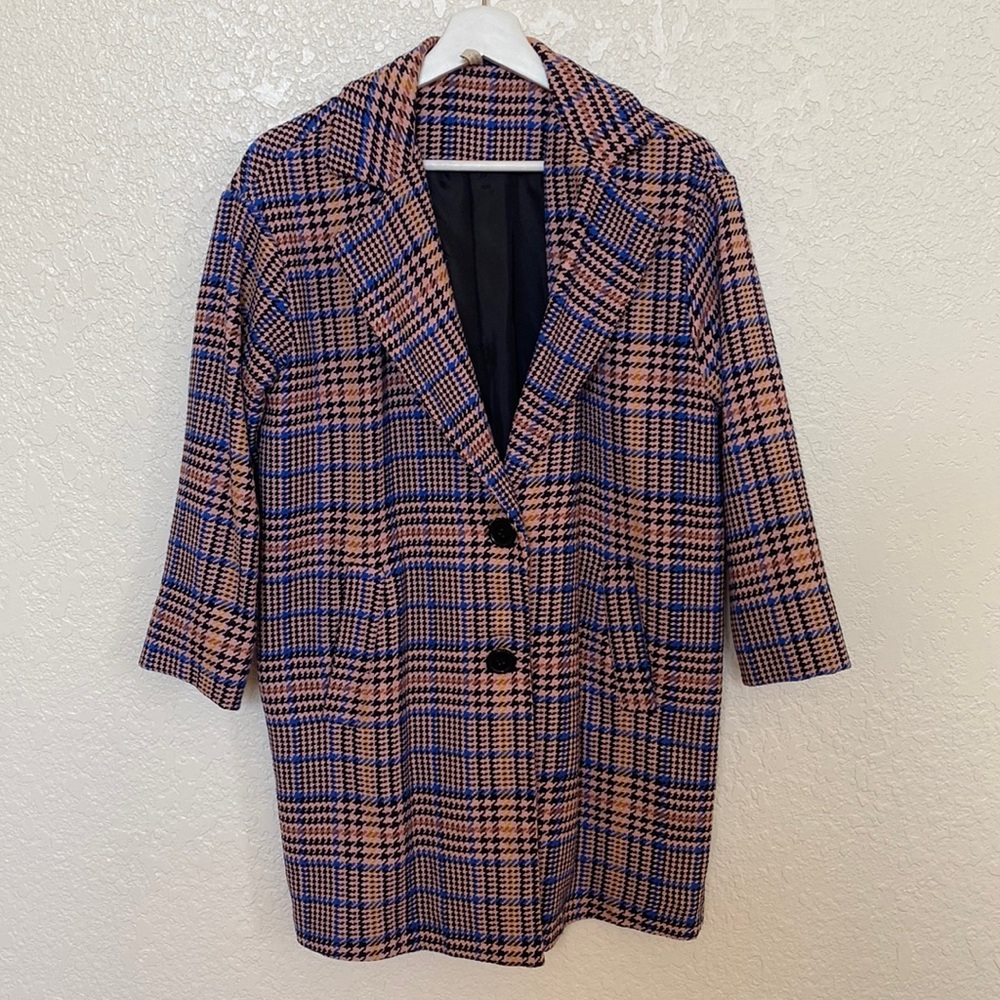 Elegant single breasted plaid coat
